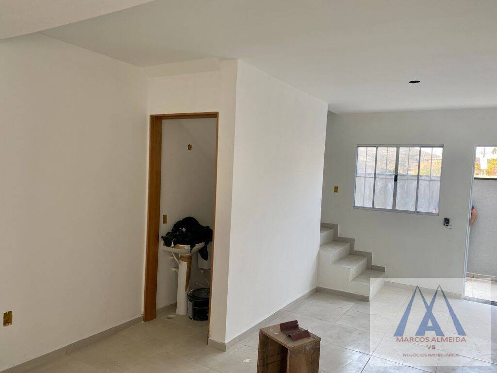 Casa de Condomínio à venda com 2 quartos, 70m² - Foto 3