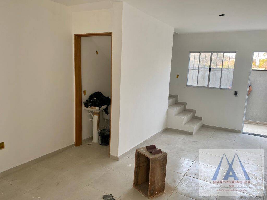 Casa de Condomínio à venda com 2 quartos, 70m² - Foto 2