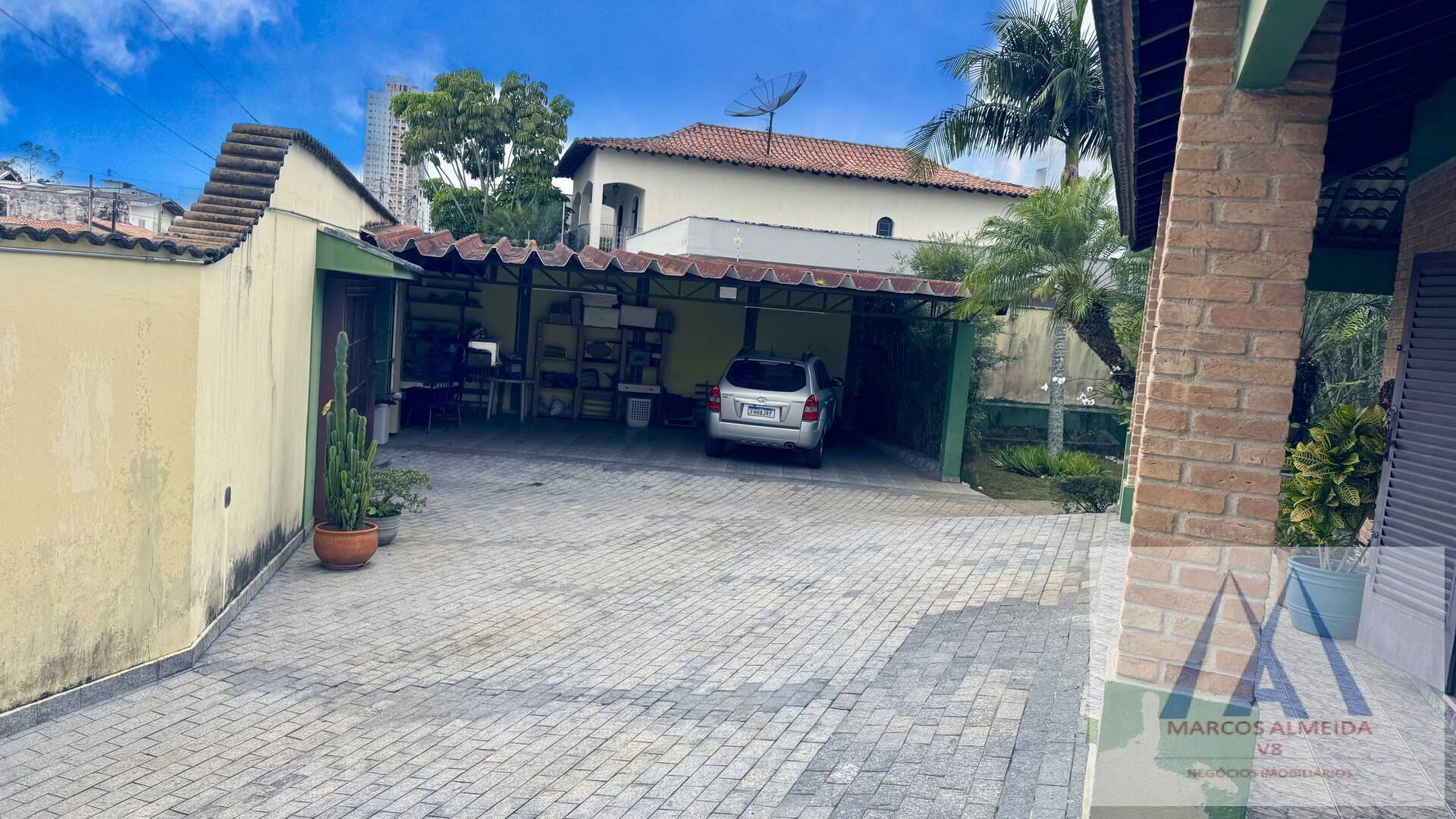 Casa para alugar com 4 quartos, 380m² - Foto 26