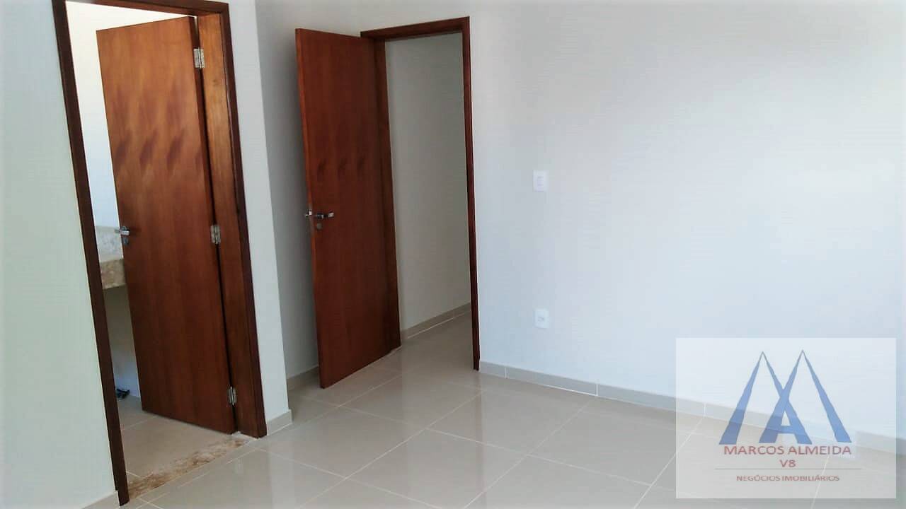 Casa à venda com 3 quartos, 93m² - Foto 11