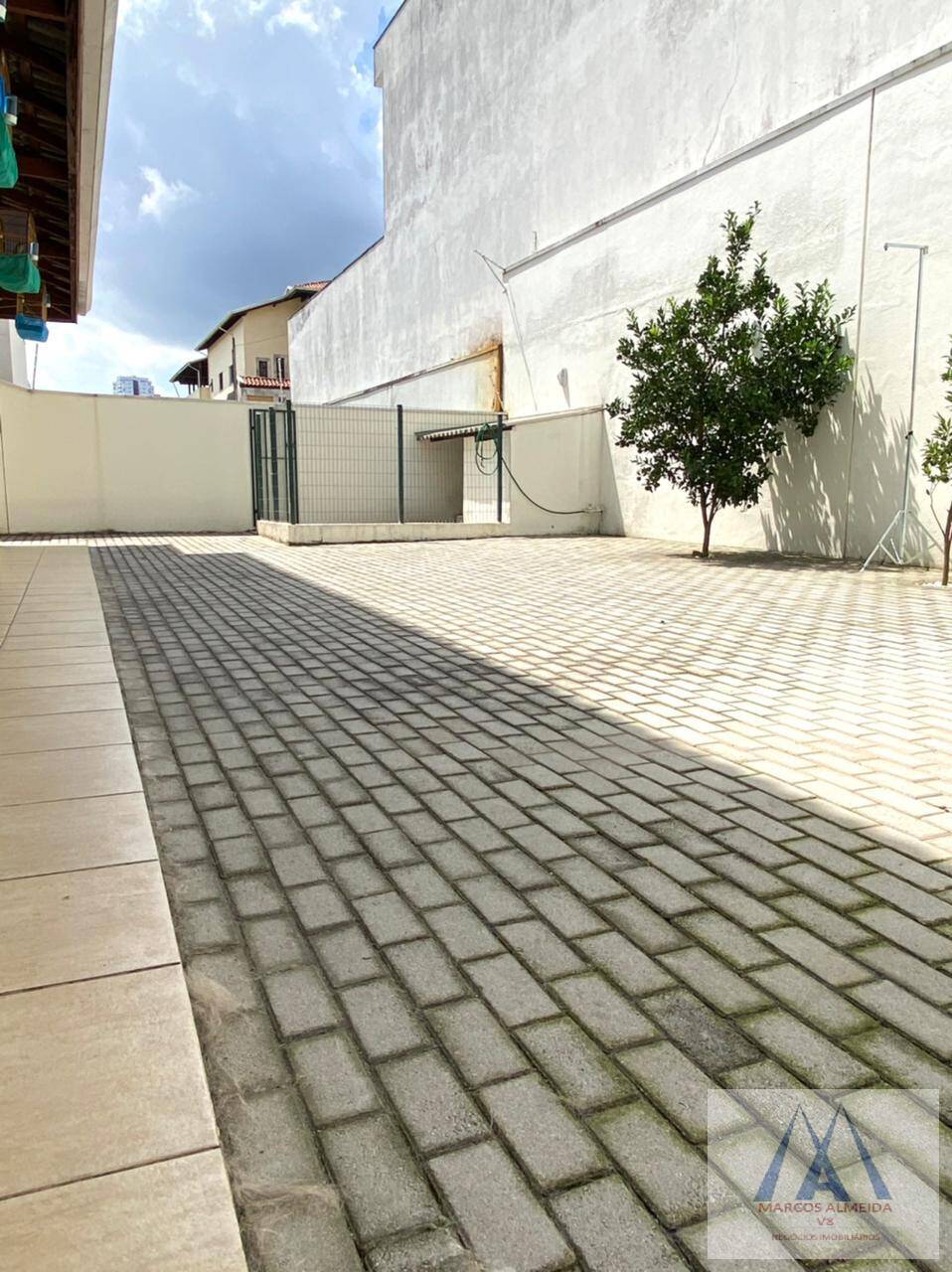 Sobrado à venda com 3 quartos, 348m² - Foto 22