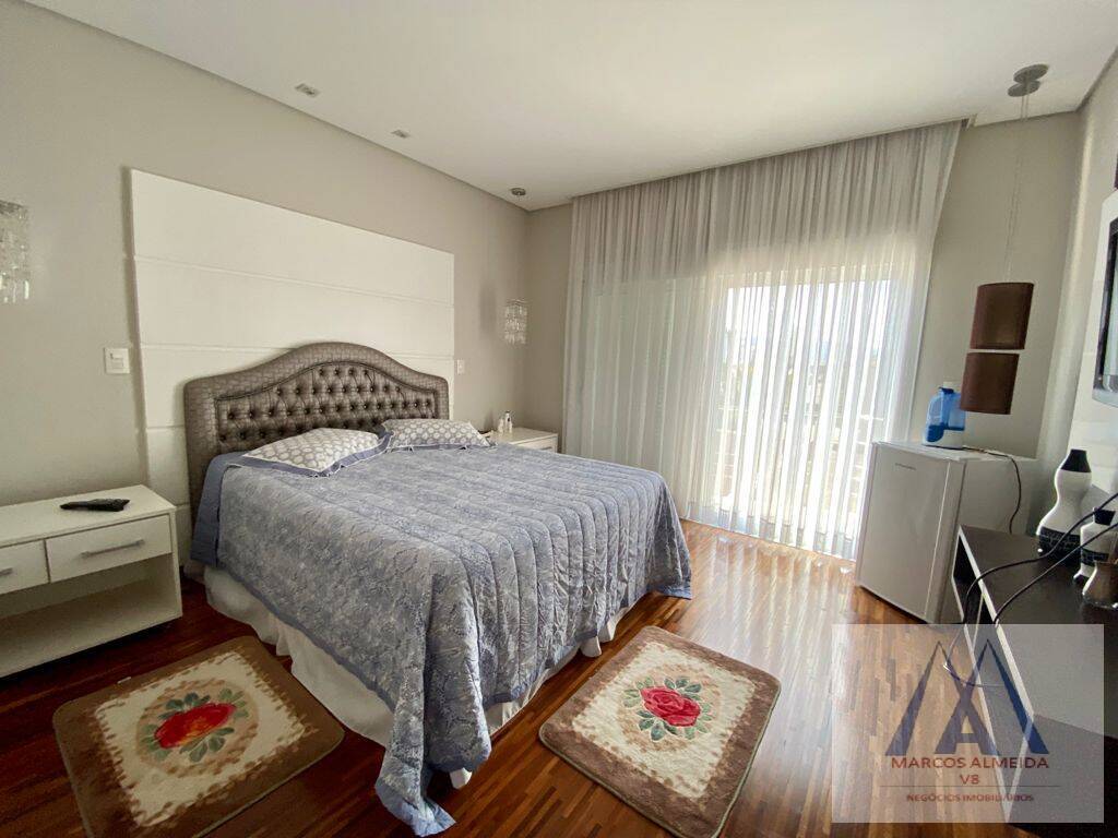 Casa à venda com 3 quartos, 340m² - Foto 37