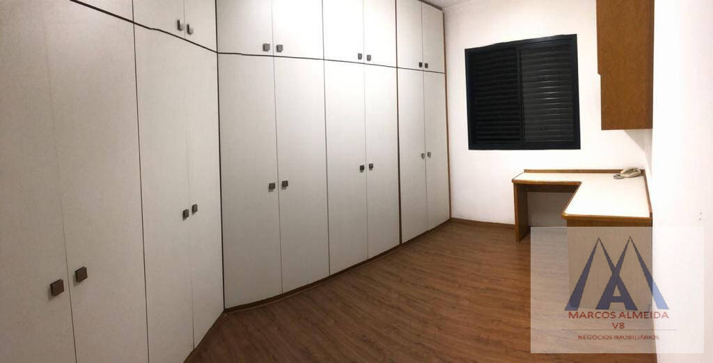 Apartamento à venda com 4 quartos, 210m² - Foto 10