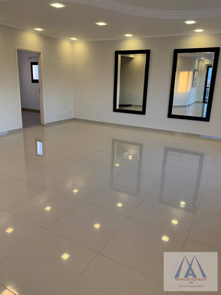 Apartamento à venda com 4 quartos, 210m² - Foto 16