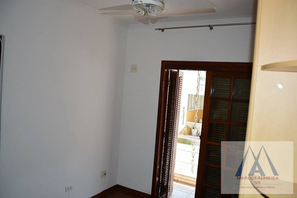 Casa de Condomínio à venda com 4 quartos, 390m² - Foto 25