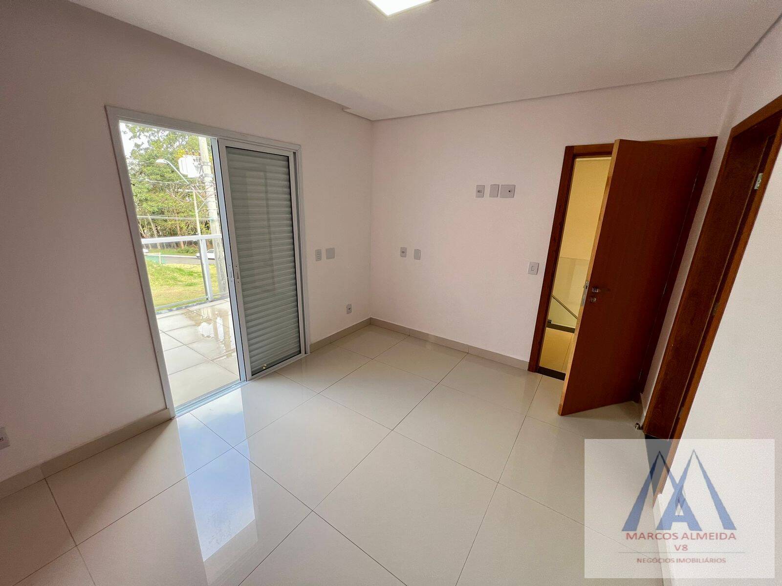 Casa de Condomínio à venda com 3 quartos, 310m² - Foto 5