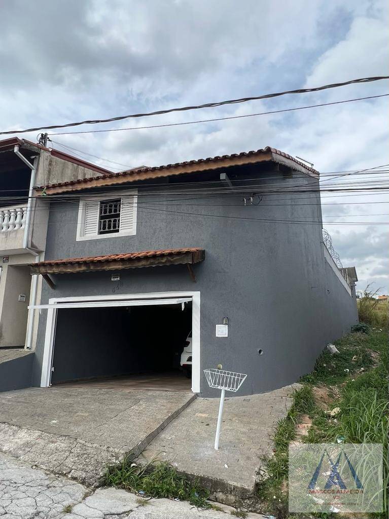 Casa à venda com 3 quartos, 140m² - Foto 1