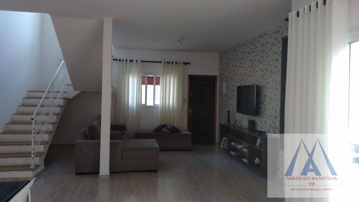 Sobrado à venda com 3 quartos, 180m² - Foto 2