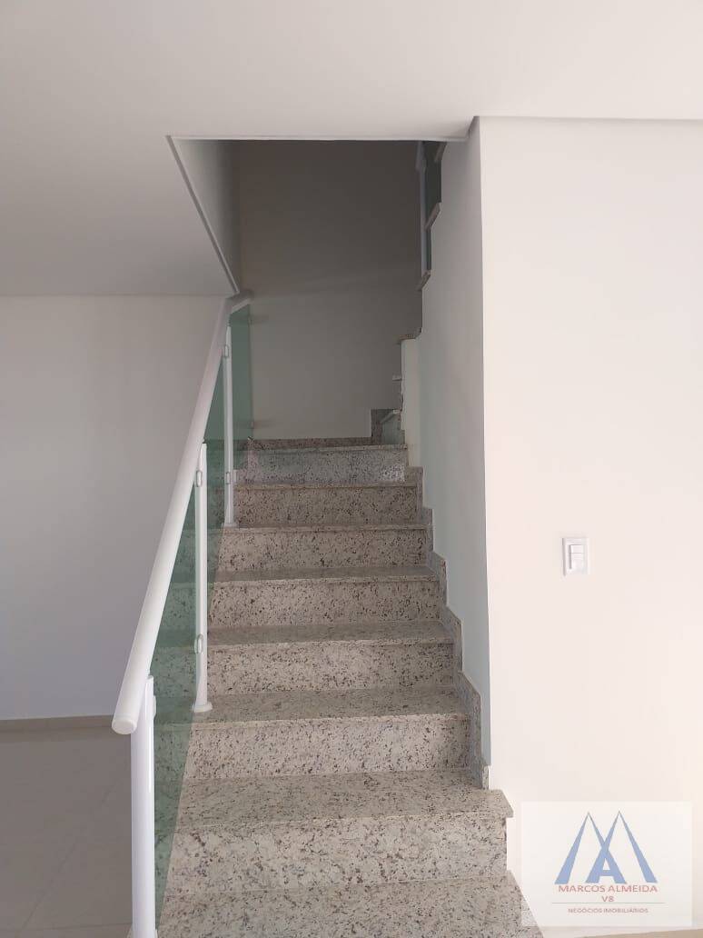 Sobrado à venda com 3 quartos, 130m² - Foto 5