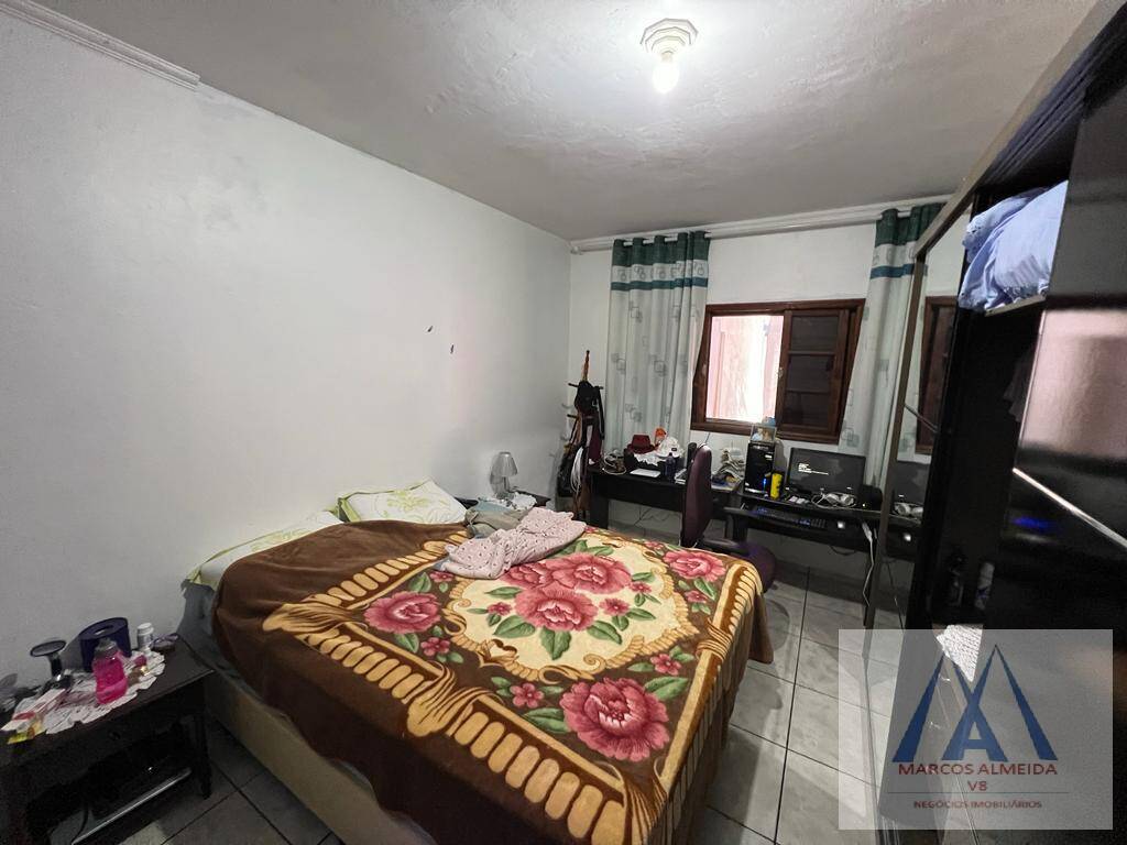 Casa à venda com 6 quartos, 150m² - Foto 5