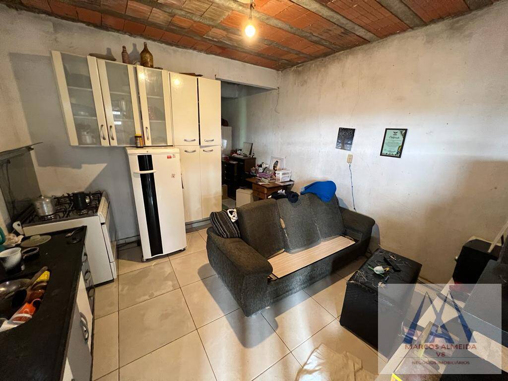 Casa à venda com 6 quartos, 150m² - Foto 15