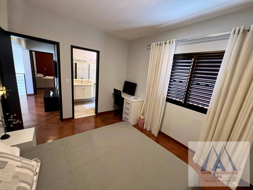 Casa à venda com 3 quartos, 284m² - Foto 34