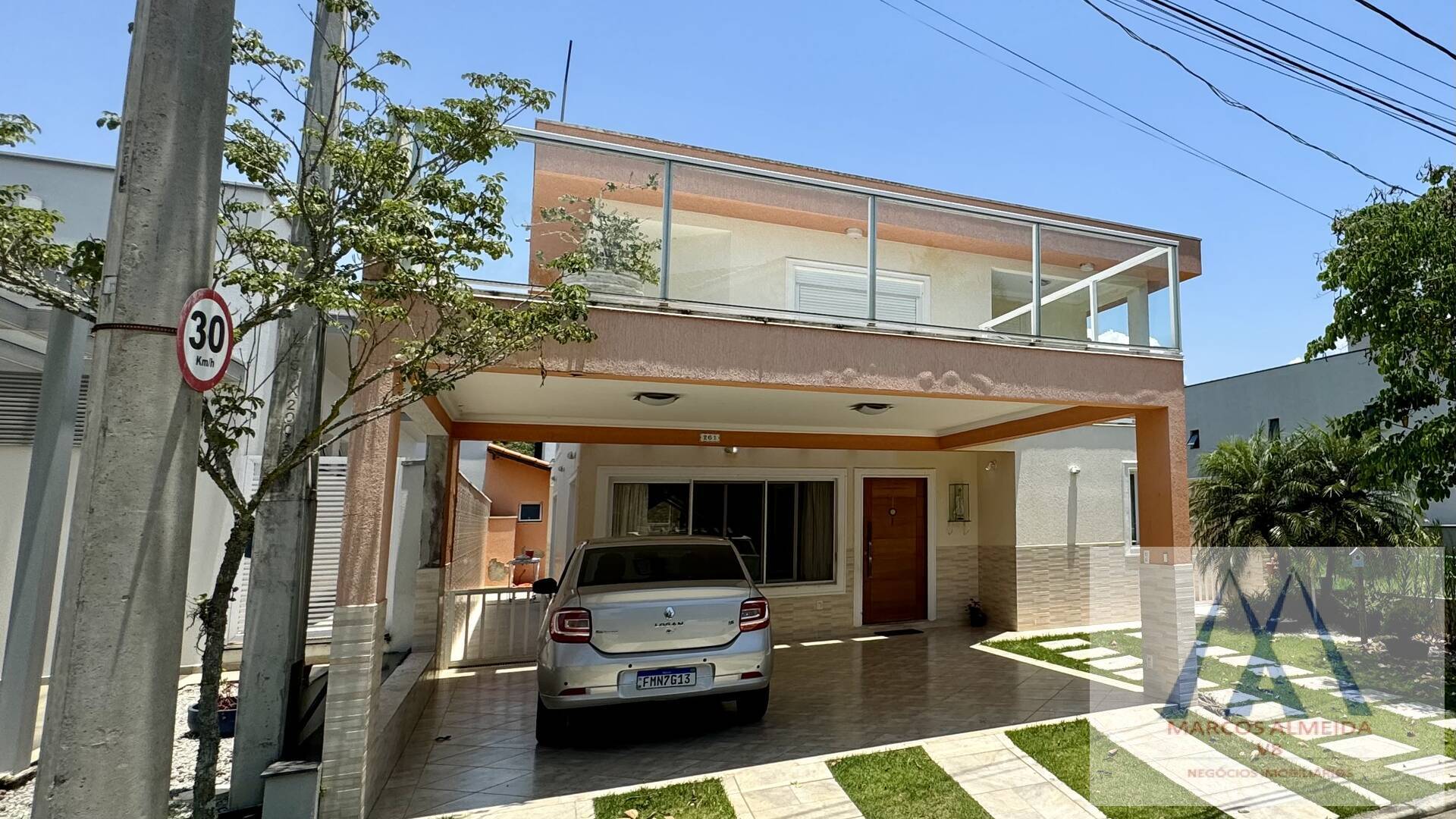 Casa de Condomínio à venda com 3 quartos, 286m² - Foto 2