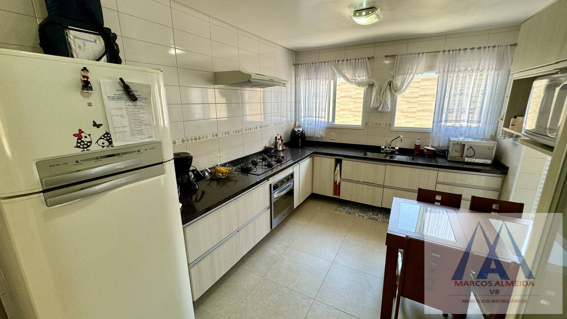 Casa de Condomínio à venda com 3 quartos, 286m² - Foto 6