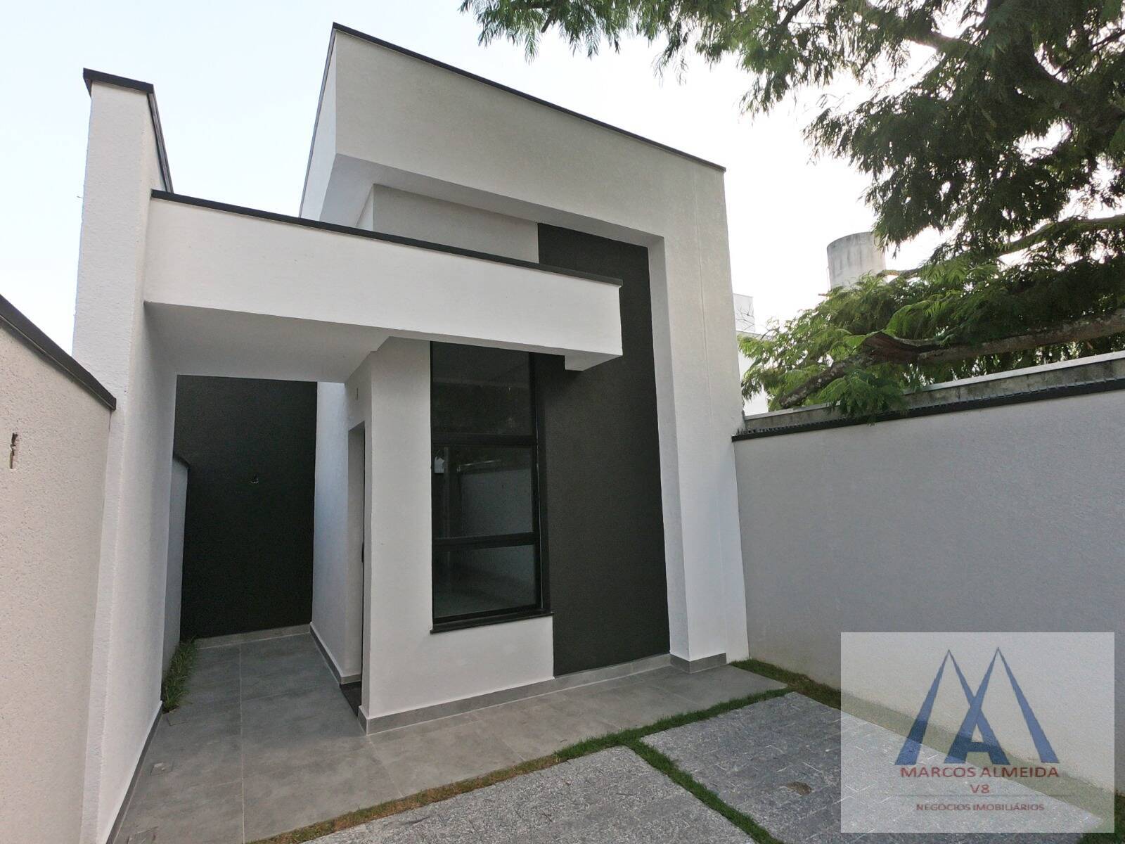 Casa à venda com 3 quartos, 81m² - Foto 1