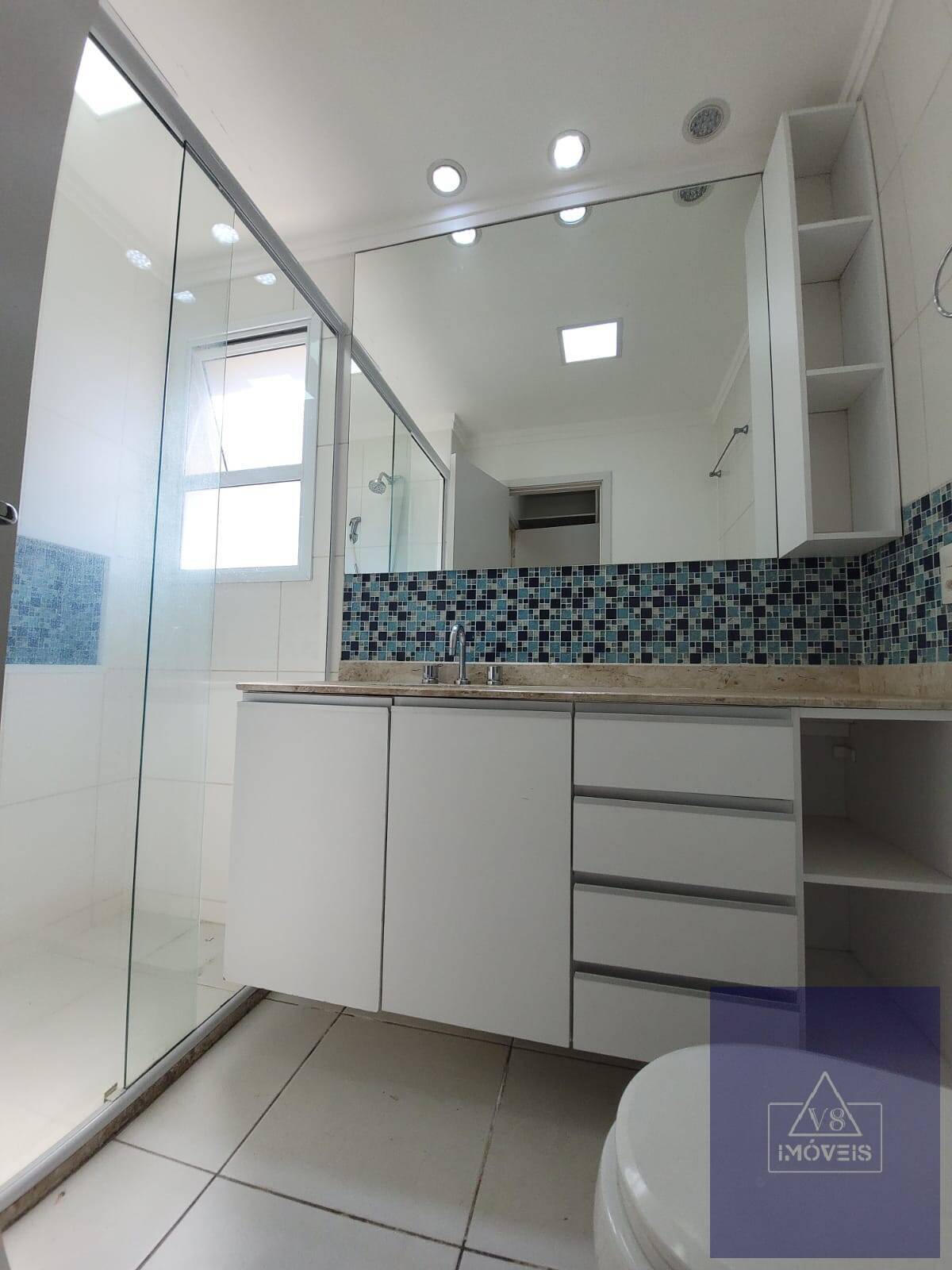 Apartamento para alugar com 2 quartos, 85m² - Foto 11