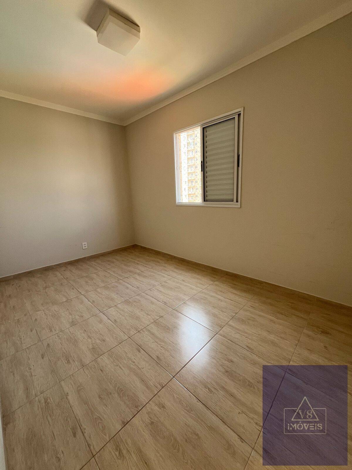 Apartamento para alugar com 2 quartos, 64m² - Foto 9