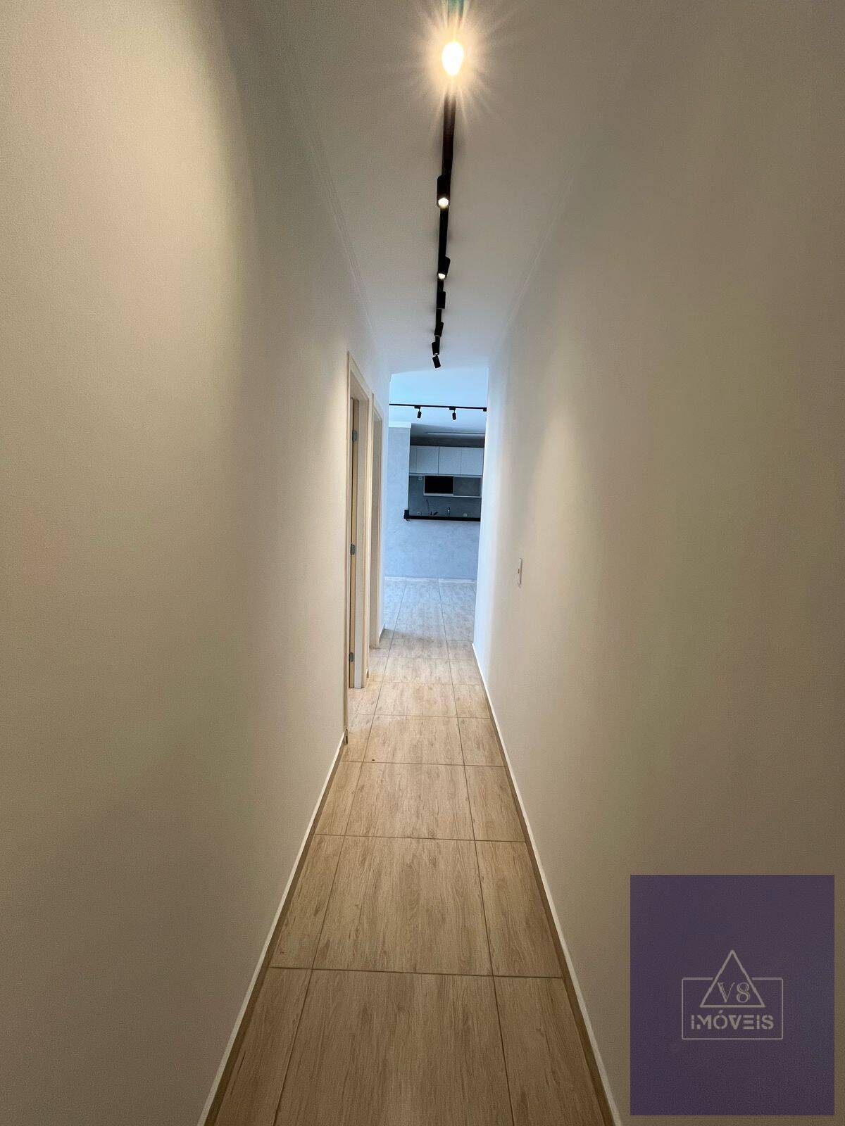 Apartamento para alugar com 2 quartos, 64m² - Foto 13